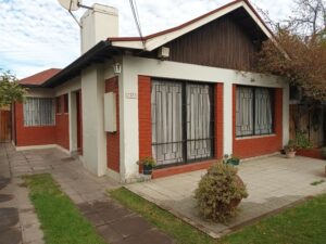 Vendo acogedora casa cercana a metro Hernando de Magallanes