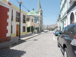 Se vende casa Cerro Concepción para vivir o negocio turistico UF 6.650.