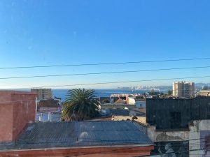 Se arrienda amplia casona Cerro Baron segundo piso $550.000.-