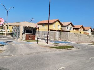 Condominio "Las Pircas" Chicauma, hermosa casa