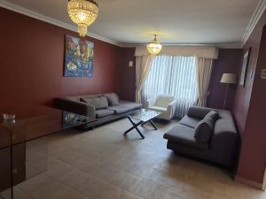 Hermosa casa dos pisos, 238m2 de terreno. calle Compañía.