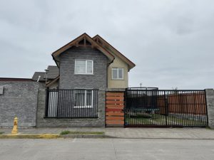 Amplia casa en venta 3D+3B+3E en sector Brisa del Sol Talcahuano