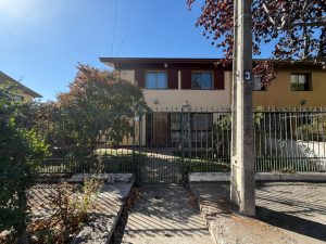 Gran casa en Manso Velasco, Rancagua