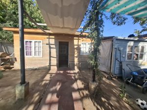 Casa con amplio terreno en Pje Manuel Rodríguez.- Maipú