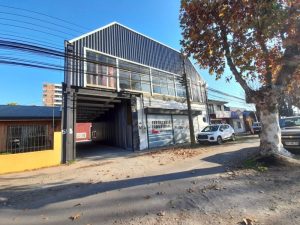 Arriendo amplio local en Avenida Ecuador