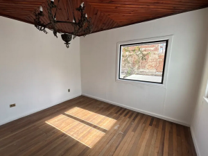 Casa comercial a pasos de Libertad 85 UF
