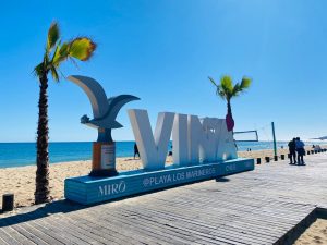 A pasos de Av San Martin ideal para vivir o rentar se vende amoblado