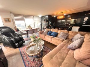 Hermoso departamento 2D 2B + 2 estacionamientos en Providencia